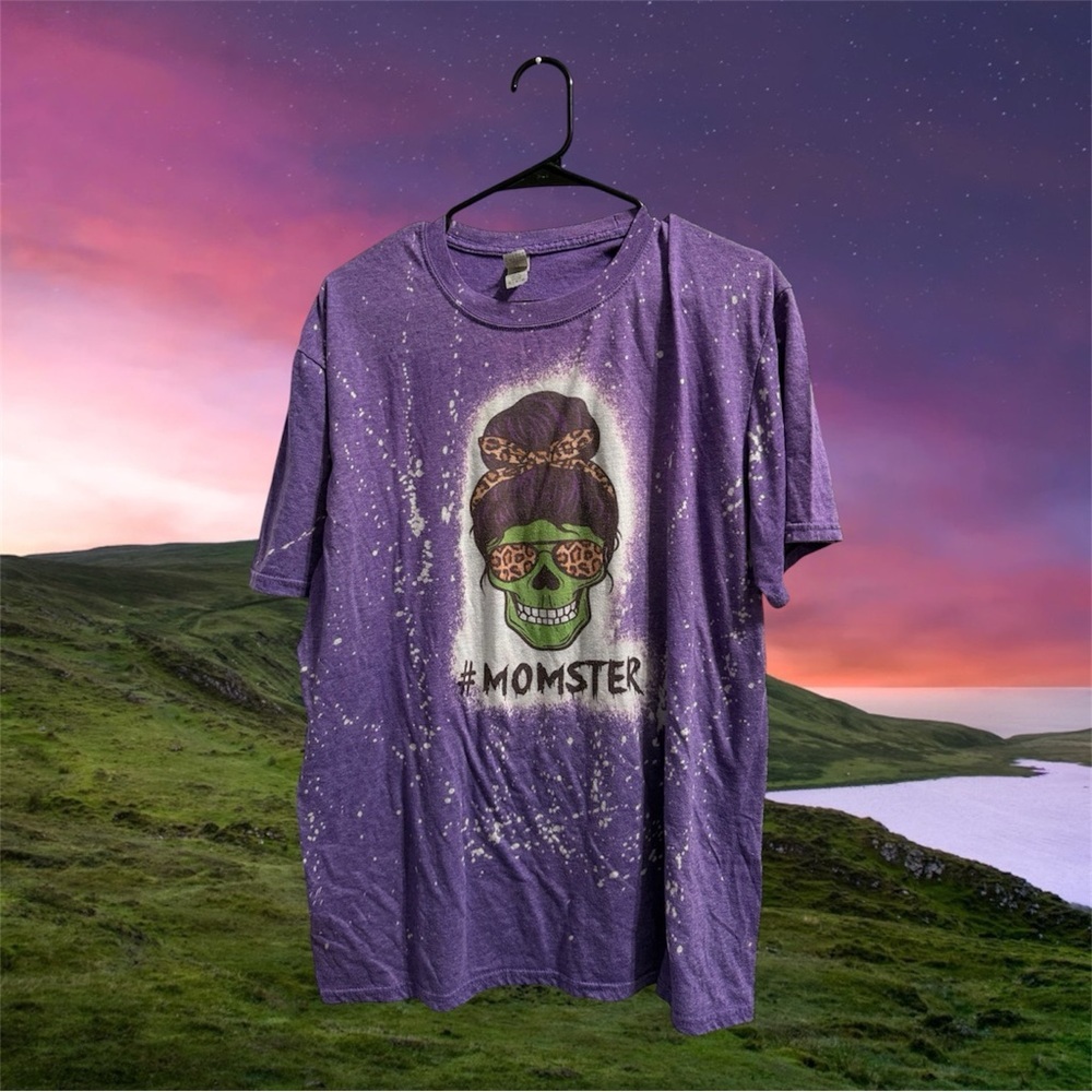 Gildan Purple Softstyle T‑Shirt with Crew Neck and Graphic Monster design XL